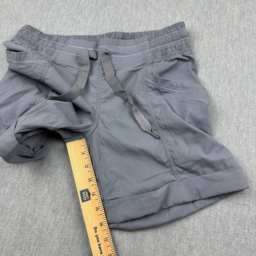 Lululemon Shorts Womens 4 Gray Dance Studio Cuffed Athletic Unlined Training Gym